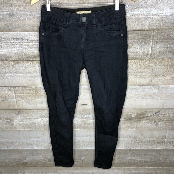 Democracy Ab Technology size 2 slimming dark wash skinny jeans - Picture 1 of 3